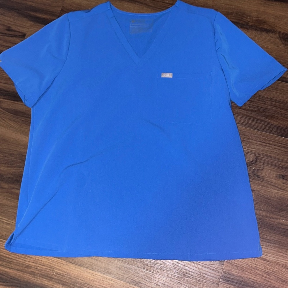 FIGS 1 pocket Catarina scrub top